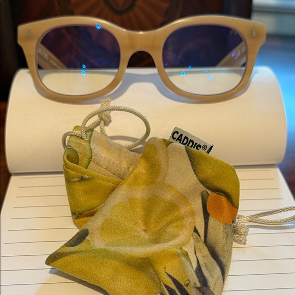 Caddis Bixby 2.00 readers Women's Glasses - Tan - Picture 8 of 9